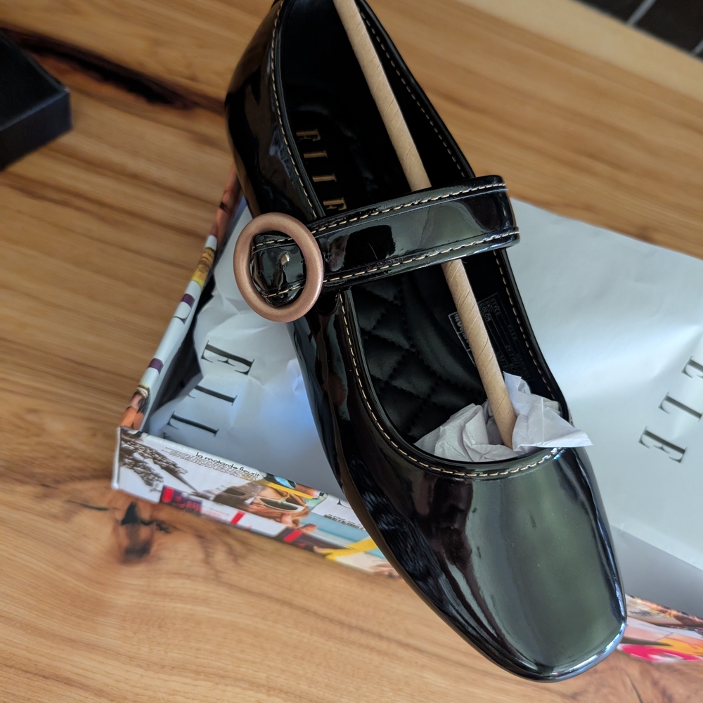 NWT Elle Black Patent Leather Mary Jane Shoes